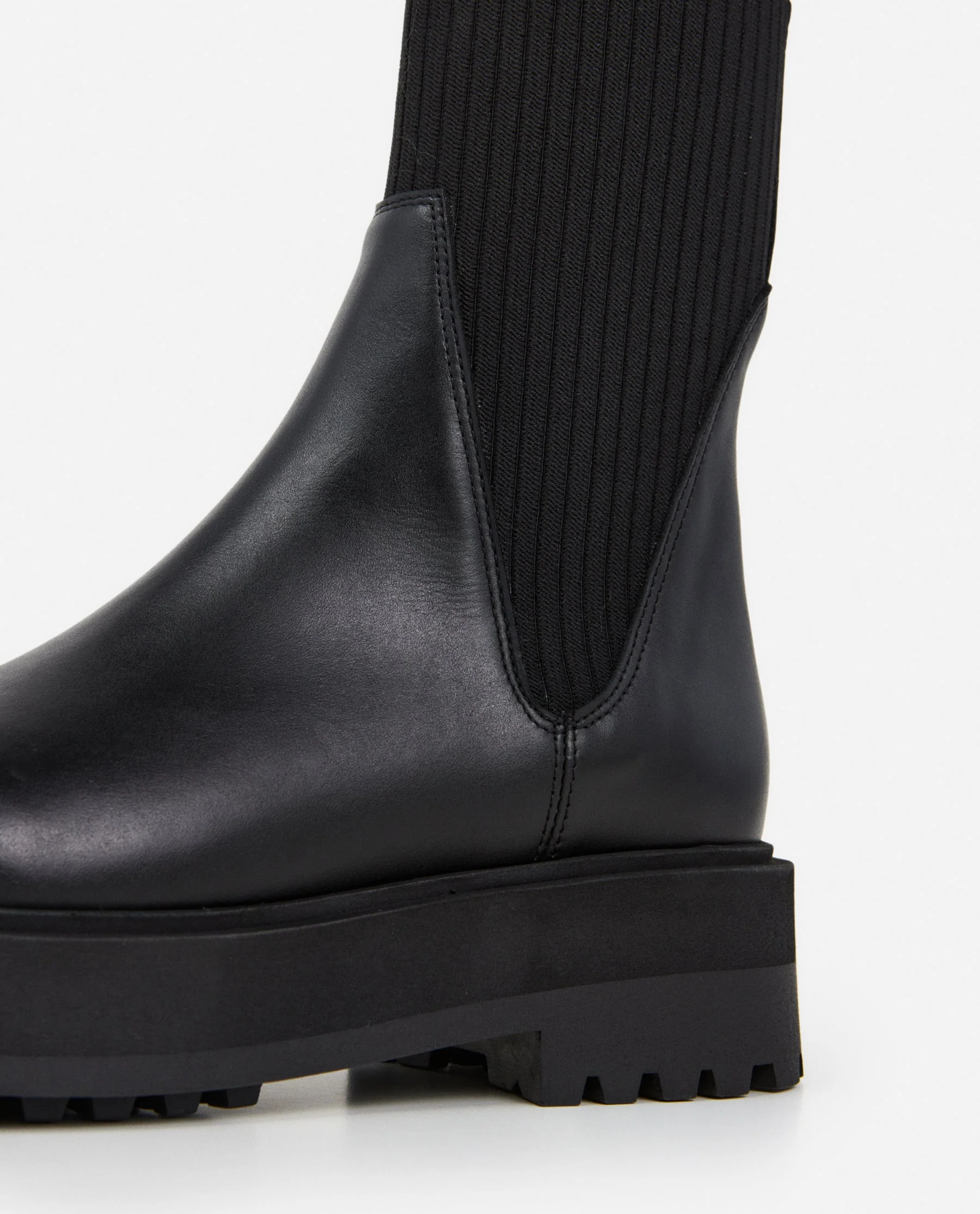 Aurora Leather Black - Image 8