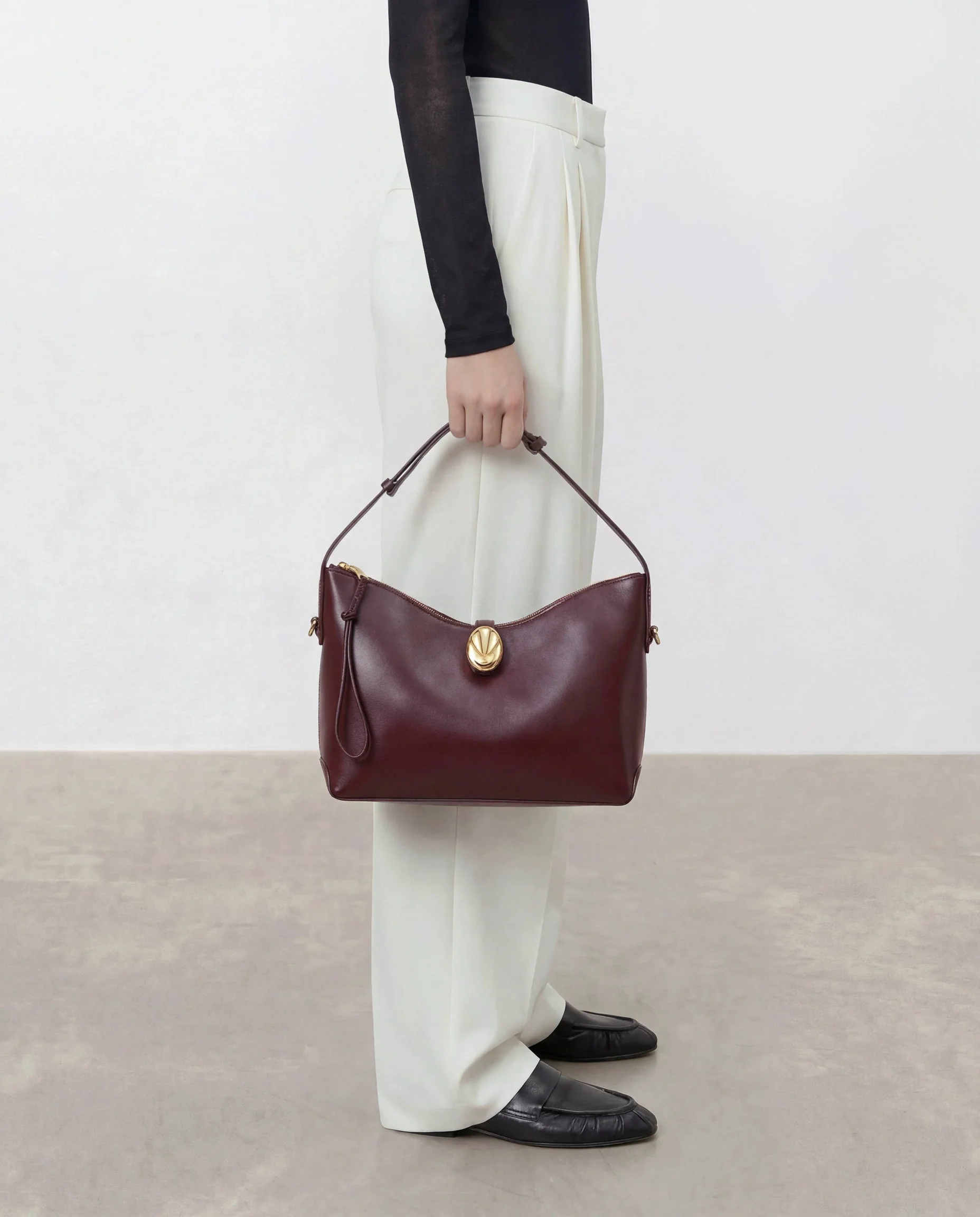 Gaia Ornament Handbag Leather Burgundy - Image 2