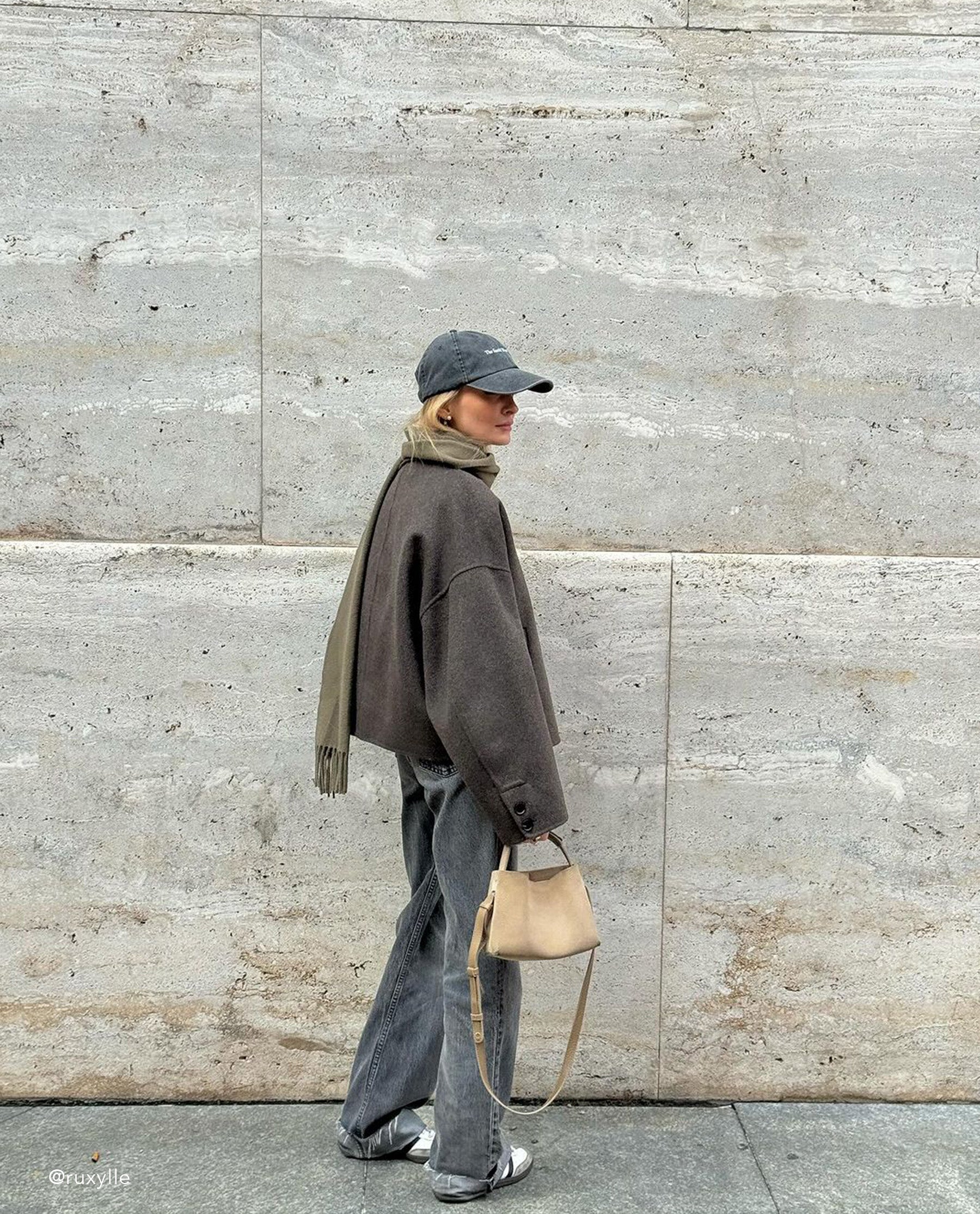 Hedda Mini Handbag Suede Sand - Image 7