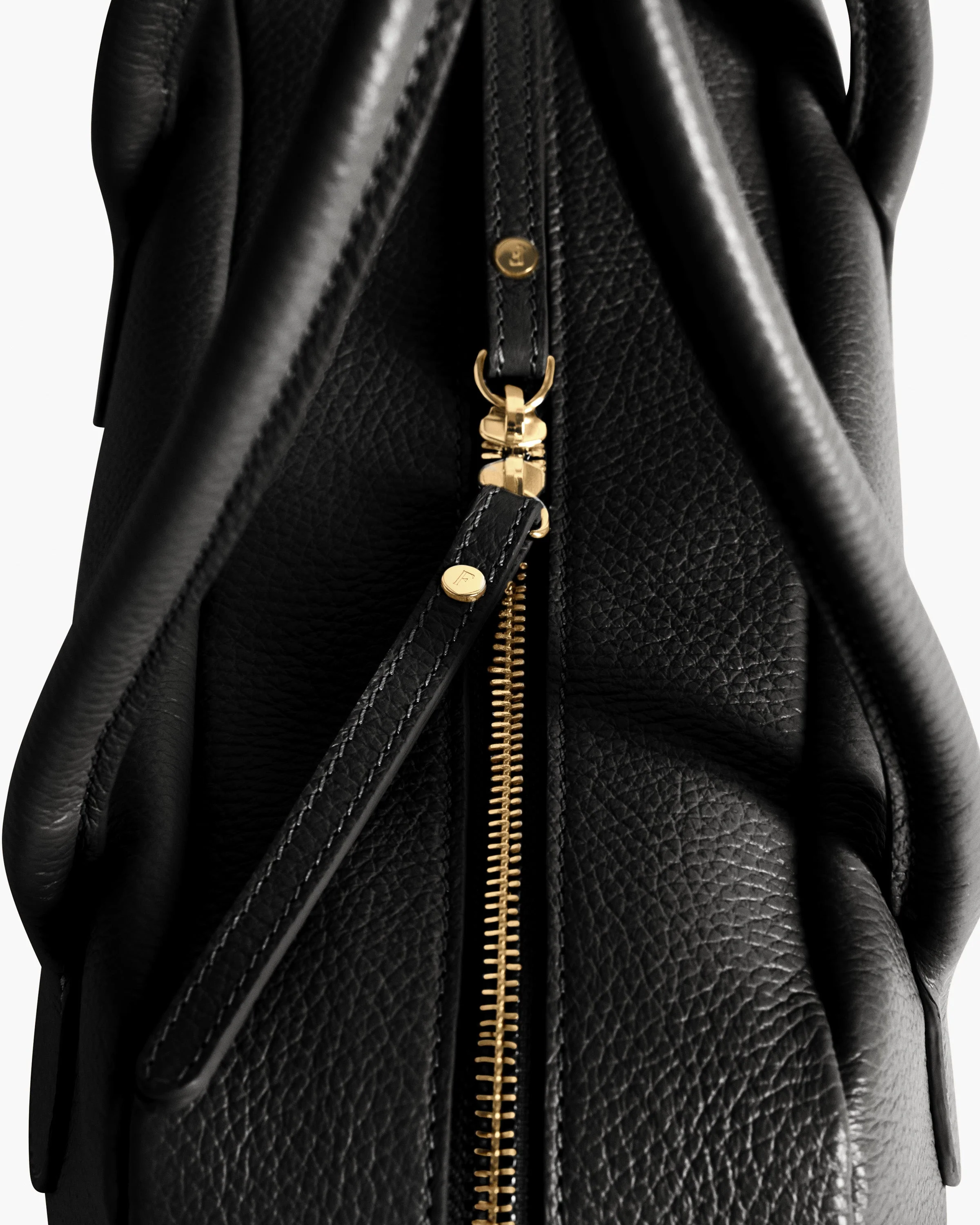 Leia Shoulder Bag Grained Leather Black - Image 4