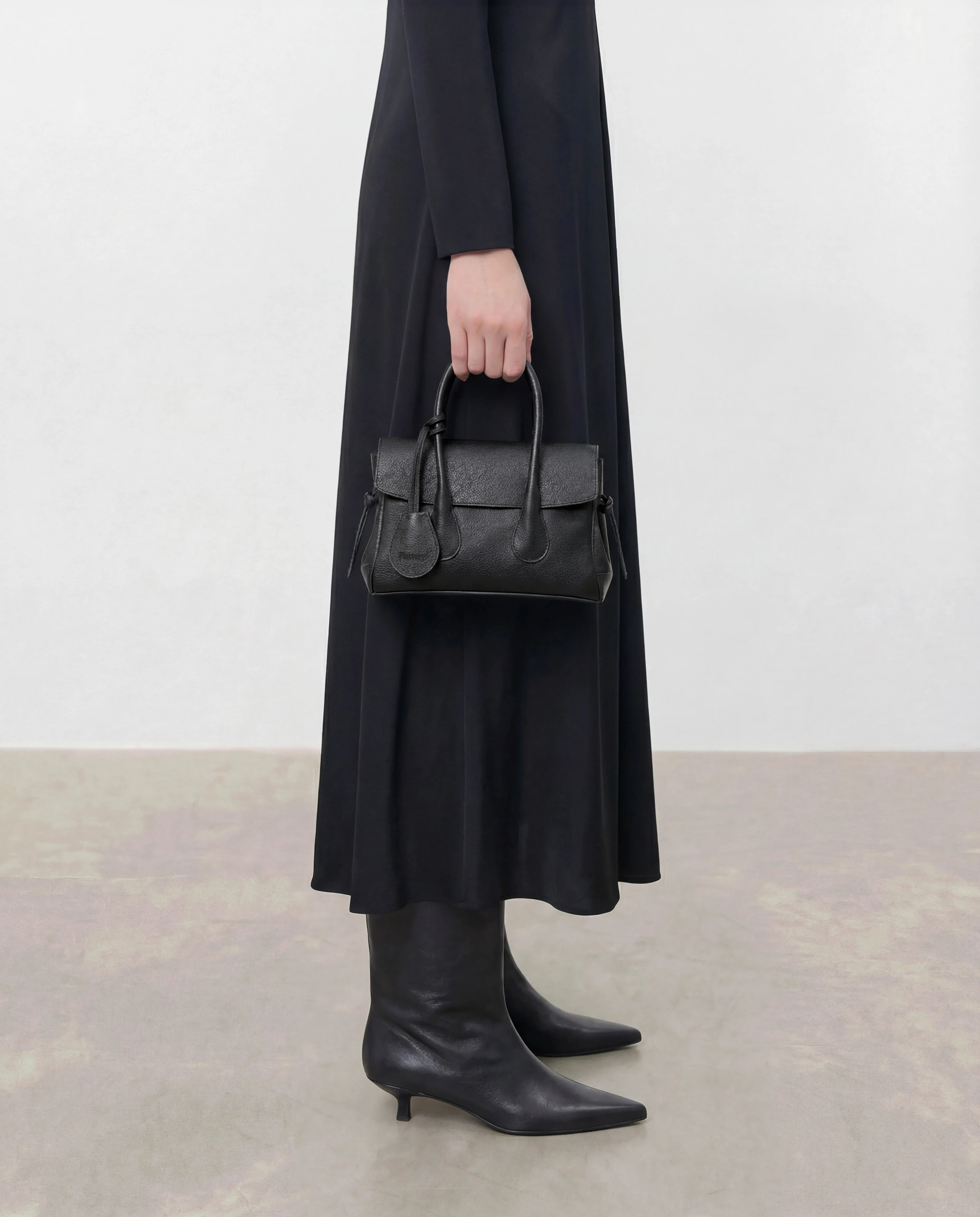 Lydia Mini Bag Grained Leather Black - Image 5