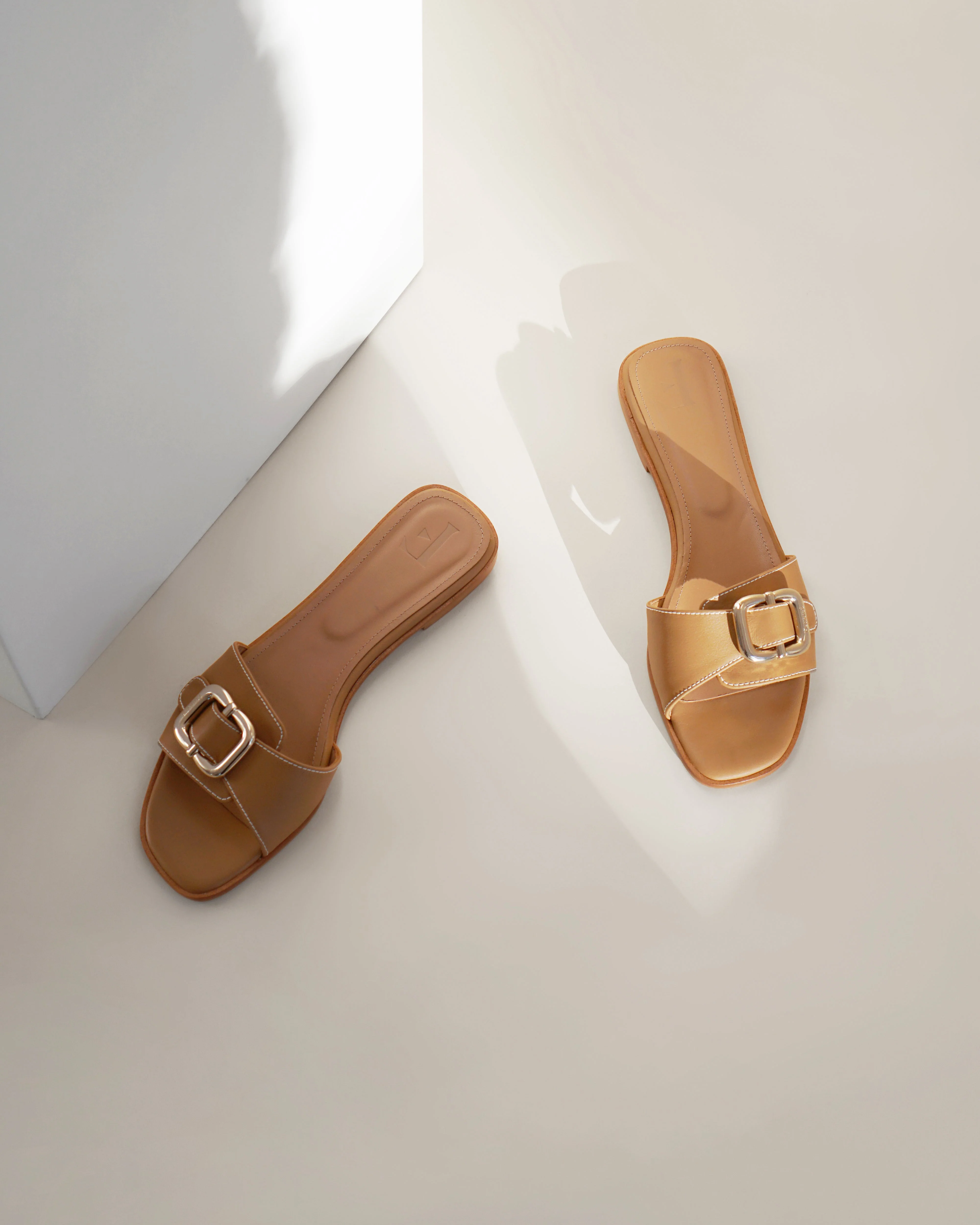 Mimi Leather Cognac - Image 10