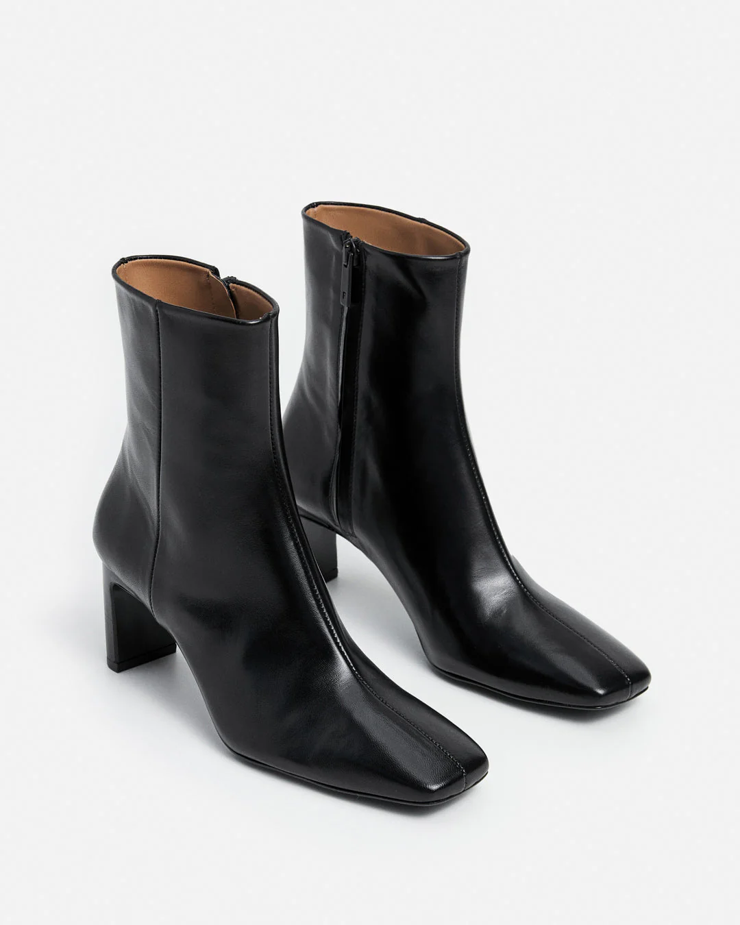 Moa Leather Black - Image 5