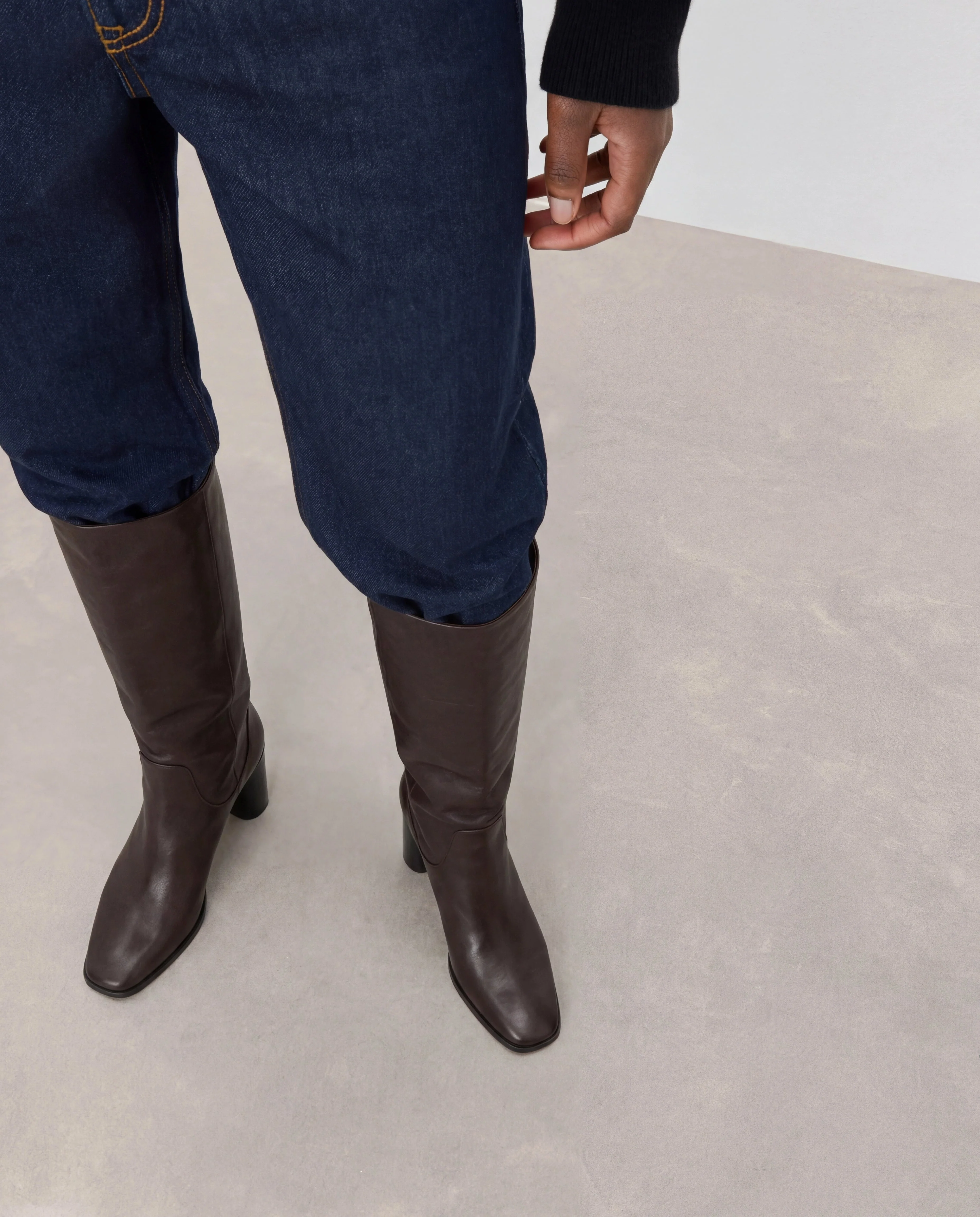 Octavia Leather Chocolate - Image 2